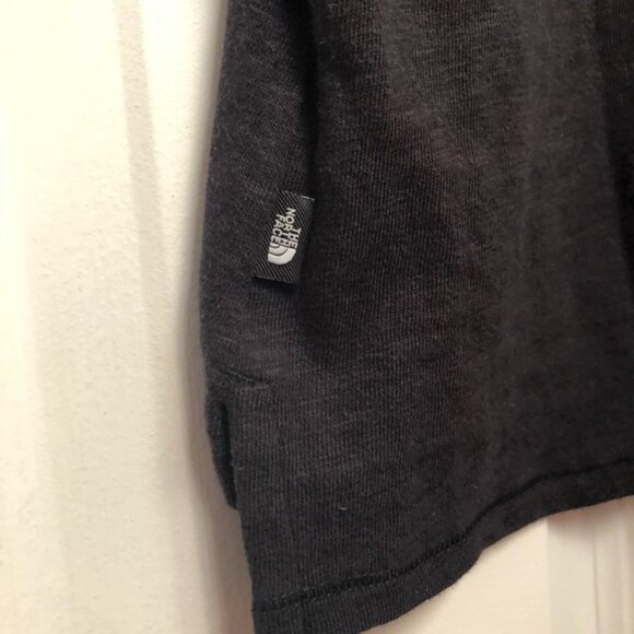 THE NORTH FACE Women's Emerine Black T Shirt - Picture 10 of 12